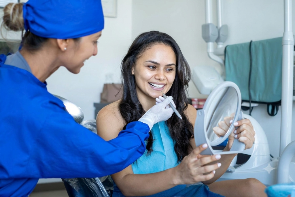 Why Choosing a Dentist for Teeth Whitening Makes a Difference